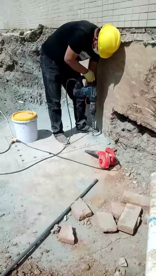 玉树新旧混凝土植筋连接加固
